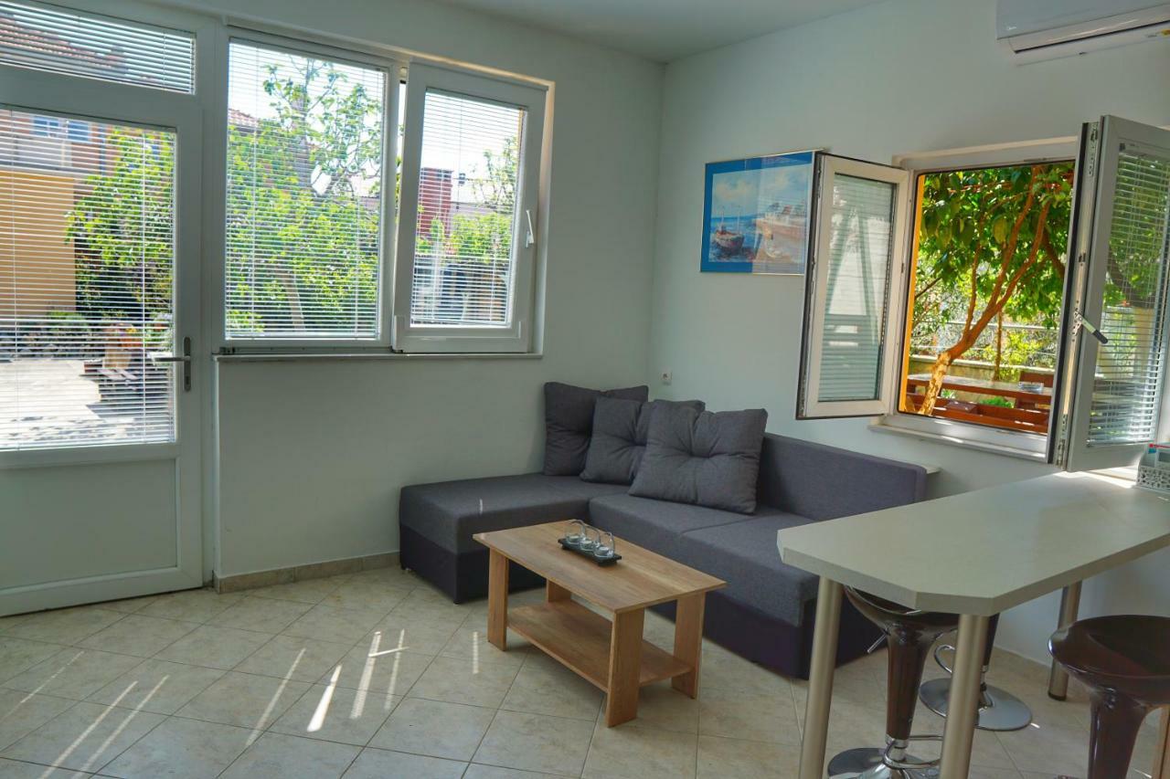 Apartman Cro Garden Apartment ซาดาร์ ภายนอก รูปภาพ